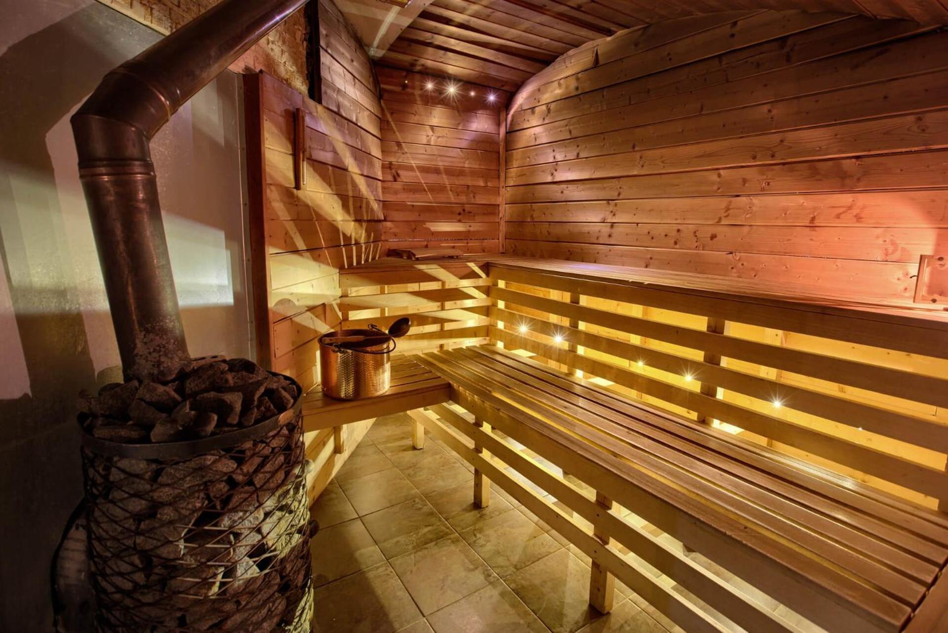 Penzion Zbojnicky Halas Tisovec Экстерьер фото
