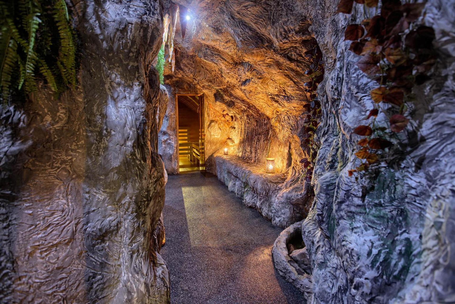 Penzion Zbojnicky Halas Tisovec Экстерьер фото