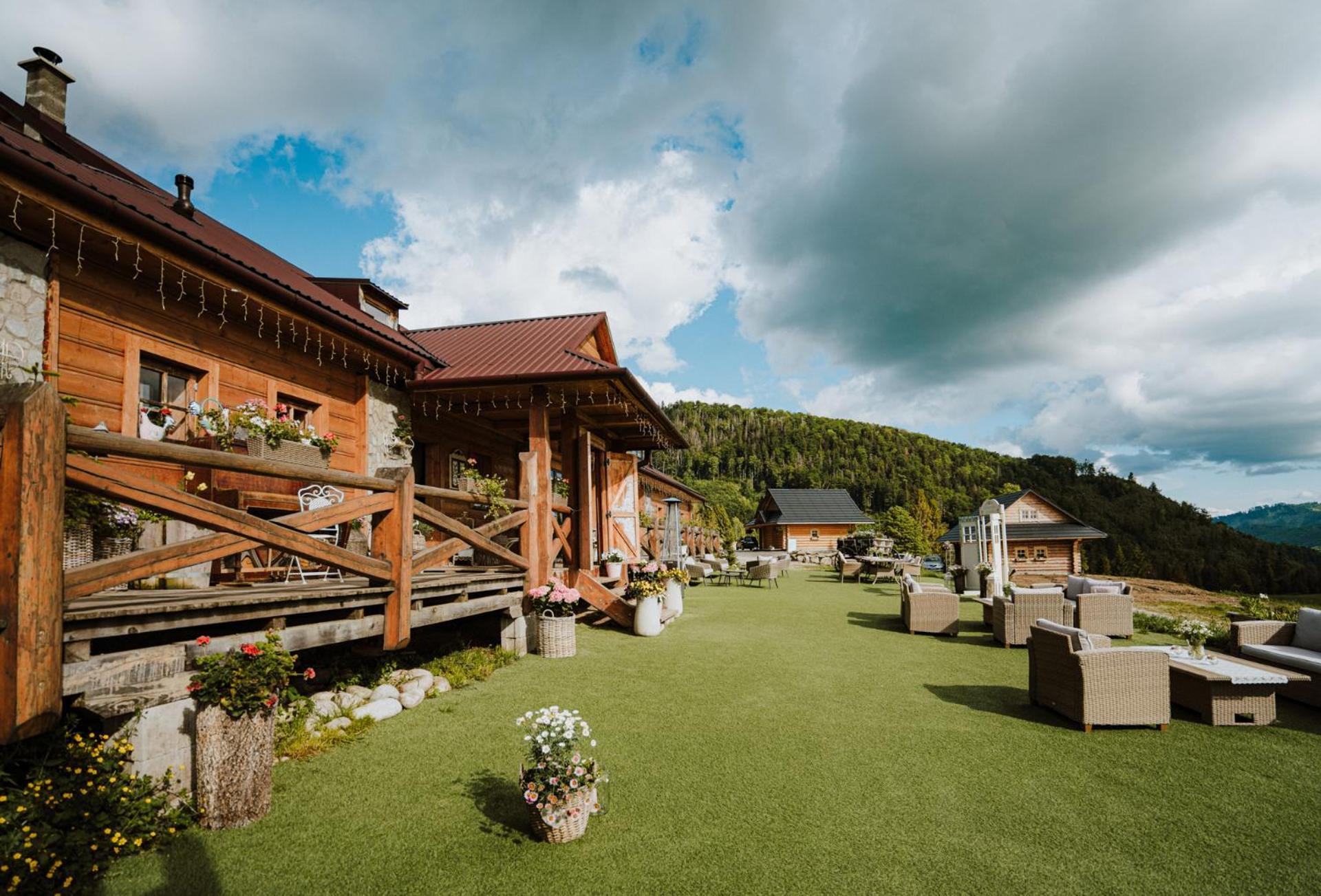 Penzion Zbojnicky Halas Tisovec Экстерьер фото